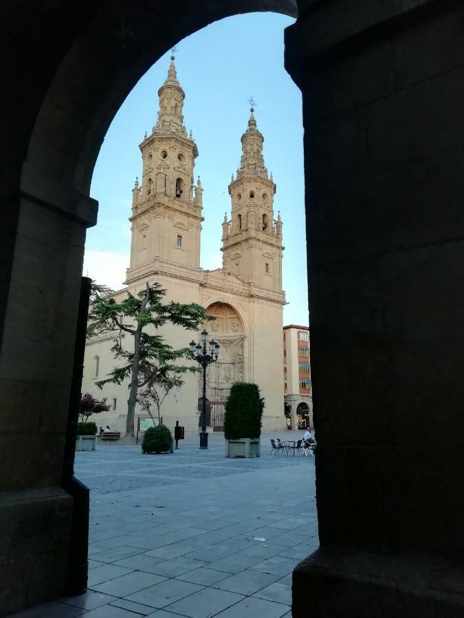 Apartamento Turistico Santiago Logroño Esterno foto